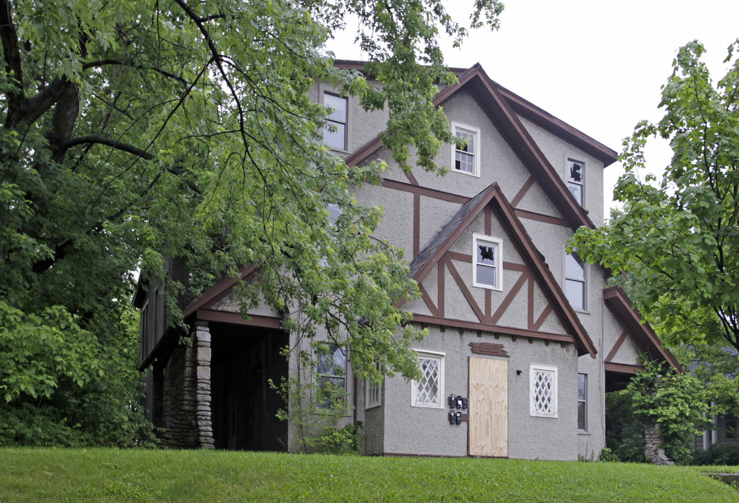 2548 Hansford Pl in Cincinnati, OH - Building Photo