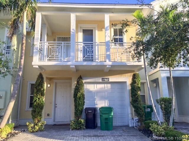 10775 NW 76th Ln in Medley, FL - Building Photo