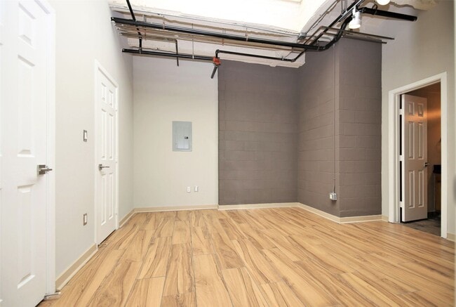 property at 230 W Alabama St