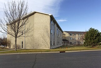 Hanley Place Apartments in Hudson, WI - Building Photo - Building Photo