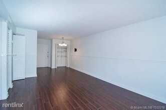 1605 Meridian Ave-Unit -Apt 203 in Miami Beach, FL - Building Photo - Building Photo