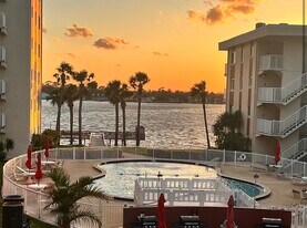 2901 N Halifax Ave, Unit 212 in Daytona Beach, FL - Building Photo