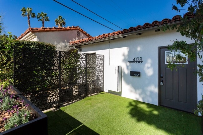 4138 Middlesex Dr in San Diego, CA - Building Photo - Building Photo