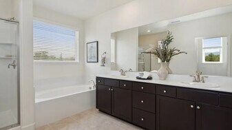 1280 Harness Dr in Sparks, NV - Building Photo