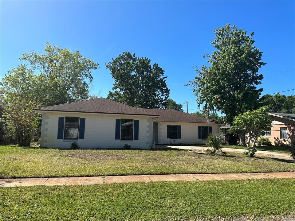 1795 S Lilac Cir in Titusville, FL - Building Photo