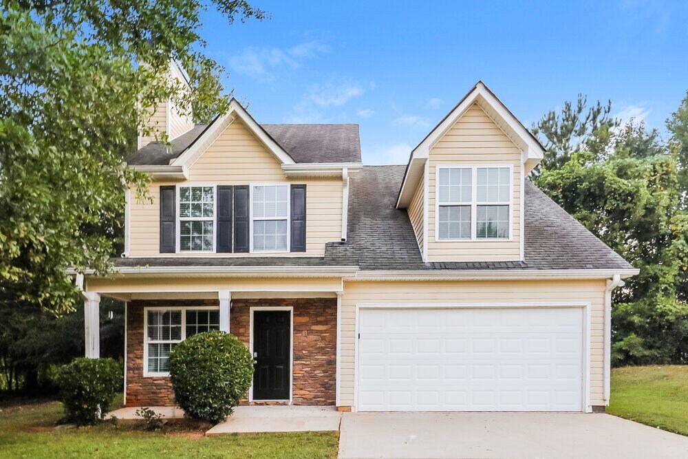 848 Betsy Ross Trail in Hampton, GA - Foto de edificio