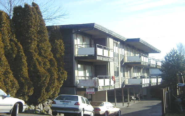 Sze Apartments in Seattle, WA - Building Photo