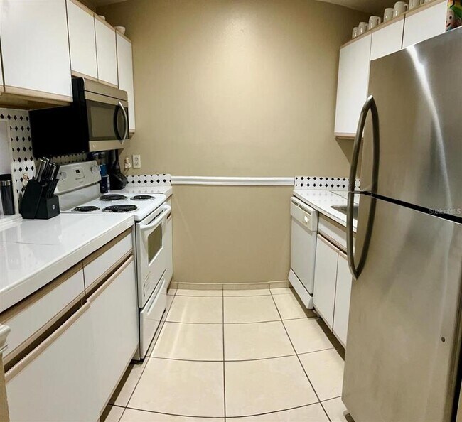 3298 S Semoran Blvd in Orlando, FL - Building Photo - Building Photo