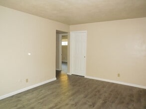 1417 St Clair Ave in Collinsville, IL - Building Photo - Building Photo