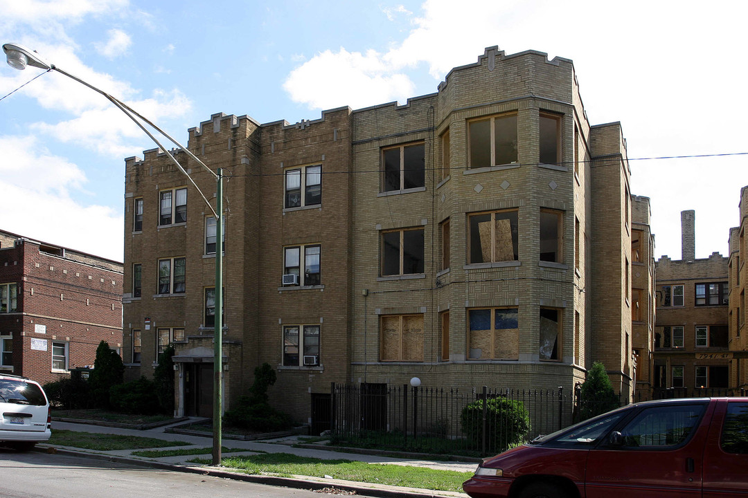 7937-7939 S Marquette Ave in Chicago, IL - Foto de edificio