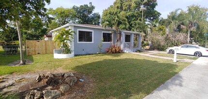 5770 SW 62nd Terrace in Miami, FL - Building Photo - Building Photo