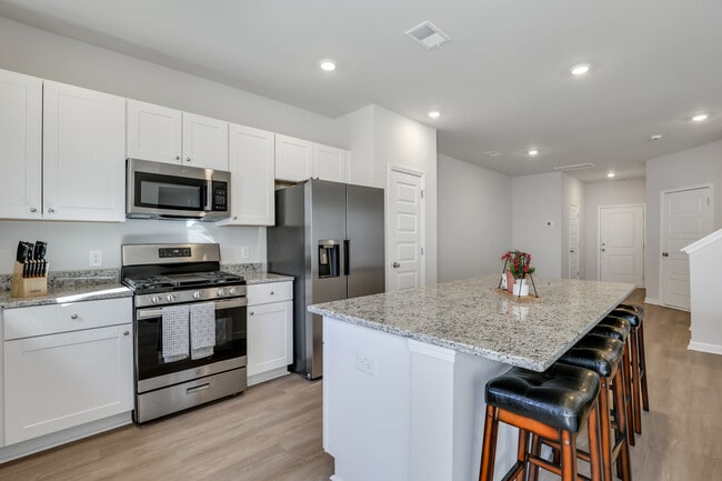 8049 Reagan Way in Charleston, SC - Building Photo - Building Photo