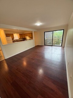 property at 904 Meadow Woods Ln