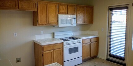 71538 Sunnyvale Dr in Twentynine Palms, CA - Building Photo - Building Photo