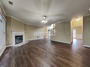 2079 Sugar Springs Dr in Lawrenceville, GA - Foto de edificio - Building Photo