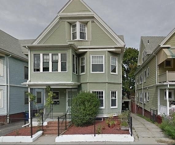 229 Highland Ave in Somerville, MA - Building Photo - Building Photo