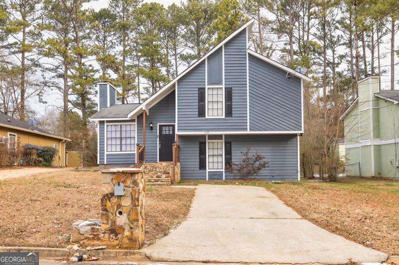 6300 Creekford Dr in Lithonia, GA - Building Photo