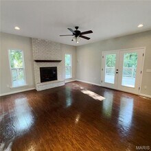 3045 Rockwood Trail in St. Charles, MO - Foto de edificio - Building Photo