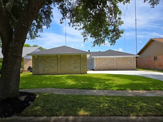 17223 Artwood Ln in Missouri City, TX - Foto de edificio - Building Photo
