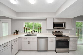15110 McConn St in Webster, TX - Building Photo - Building Photo