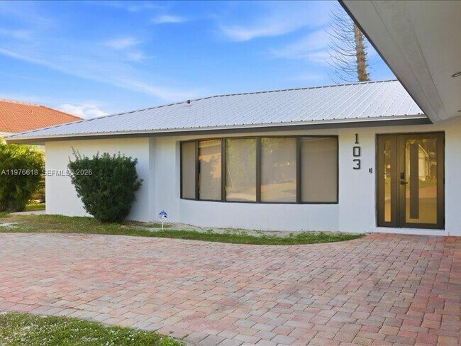 103 Tropicana Dr in Punta Gorda, FL - Building Photo - Building Photo