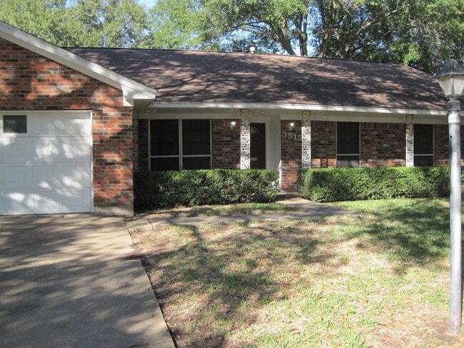3515 Avenue P in Rosenberg, TX - Building Photo - Building Photo