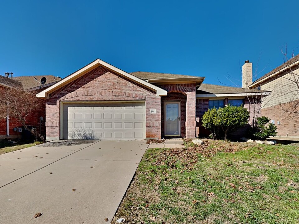 13113 Settlers Trail in Fort Worth, TX - Building Photo