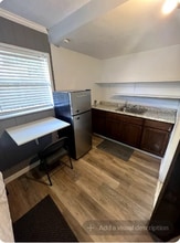 242 NW 100th Terrace in Miami, FL - Building Photo - Building Photo