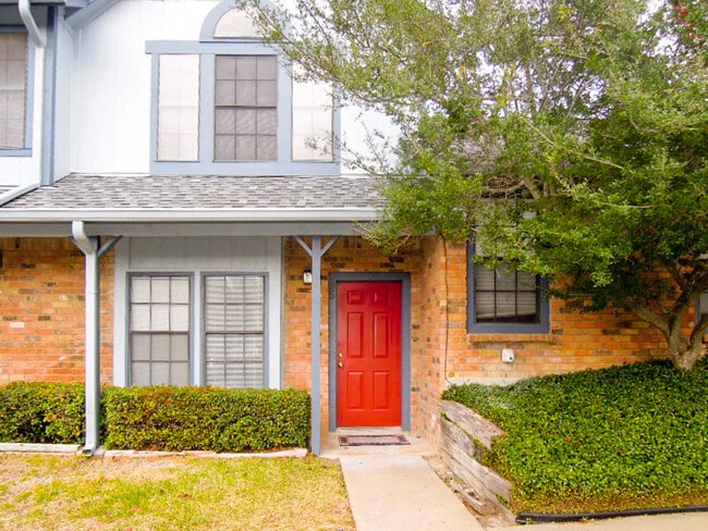 property at 1411 Gracy Farms Ln