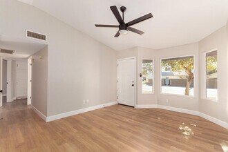 232 E Leah Ln in Gilbert, AZ - Building Photo - Building Photo