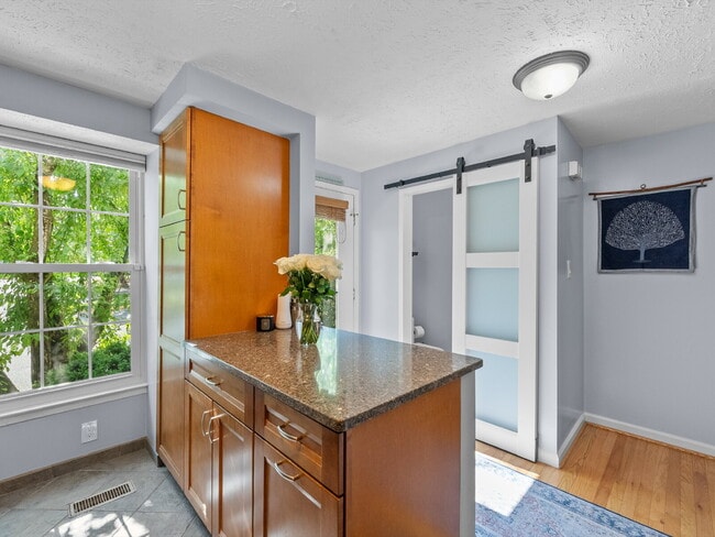 1636 Fieldthorn Dr in Reston, VA - Building Photo - Building Photo