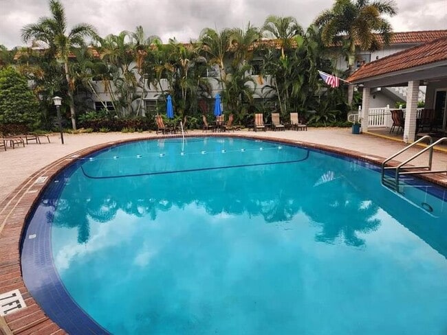property at 669 W Oakland Park Blvd