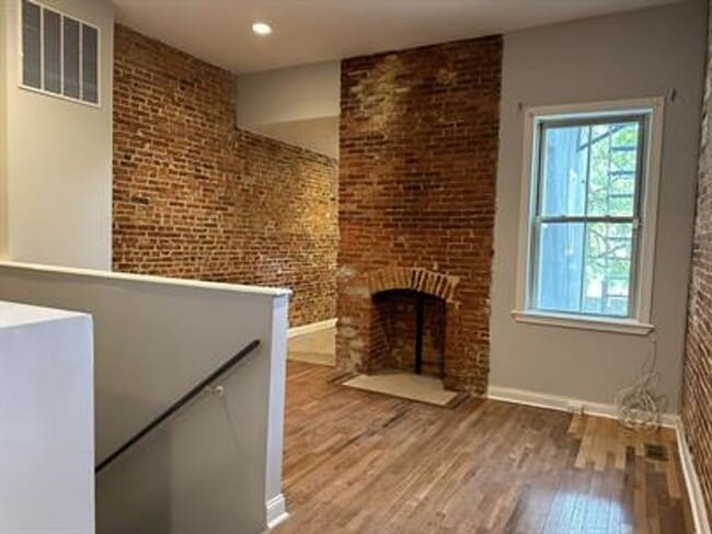 property at 1622 N Calvert St