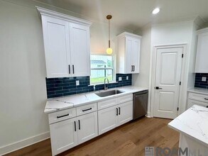 808 S Audubon Pl Ave in Gonzales, LA - Building Photo - Building Photo