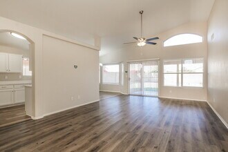 12218 W Cambridge Ave in Avondale, AZ - Building Photo - Building Photo