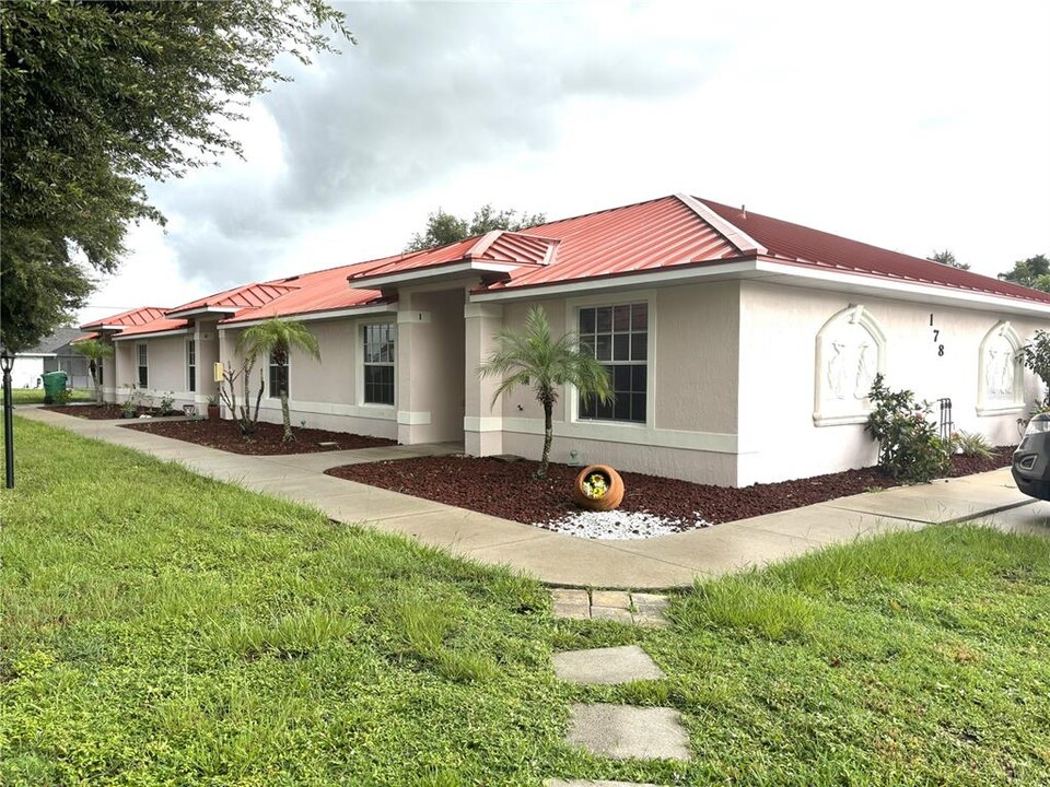 178 Rotonda Blvd W in Rotonda West, FL - Building Photo