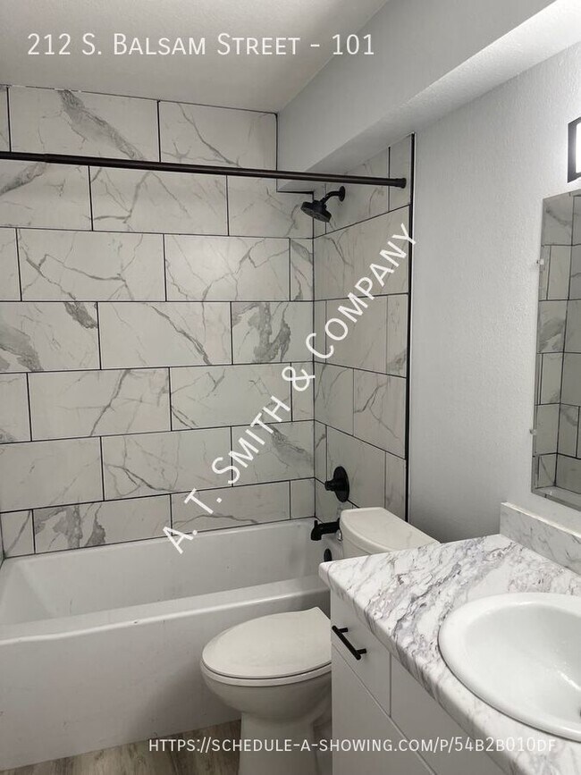 212 S Balsam St in Lakewood, CO - Building Photo - Building Photo