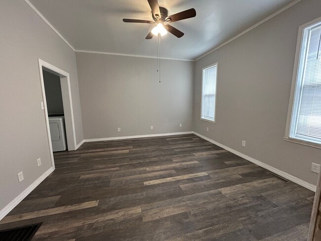 1429 Monroe St in Quincy, IL - Building Photo - Building Photo