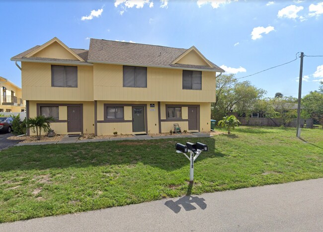 4318 SE 5th Ave in Cape Coral, FL - Building Photo - Building Photo