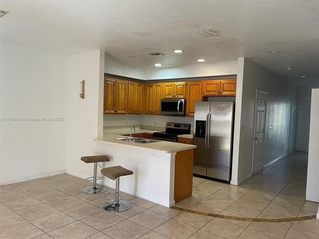 57 SE 3rd Ave in Hallandale Beach, FL - Building Photo - Building Photo