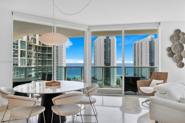 200 Sunny Isles Blvd in Sunny Isles Beach, FL - Foto de edificio - Building Photo