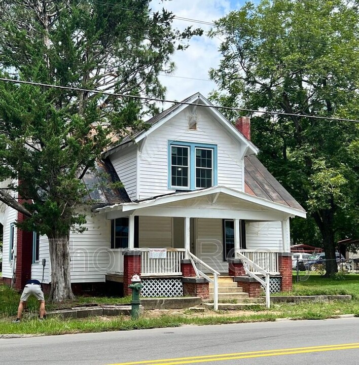 1208 Downing St SW in Wilson, NC - Building Photo