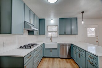 1212 Tulane Dr in Denton, TX - Foto de edificio - Building Photo