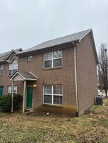 205 E Higgins St in Midway, KY - Building Photo