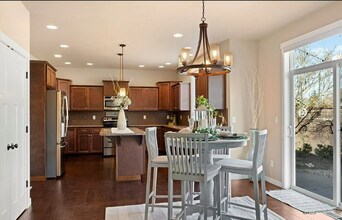 1621 Bellerive Way SE in Olympia, WA - Foto de edificio - Building Photo