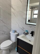 735 SE 20th Ave, Unit g2 in Deerfield Beach, FL - Foto de edificio - Building Photo