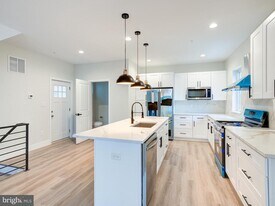 630 Moyer St in Philadelphia, PA - Building Photo