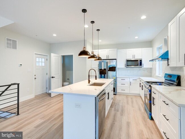 property at 630 Moyer St