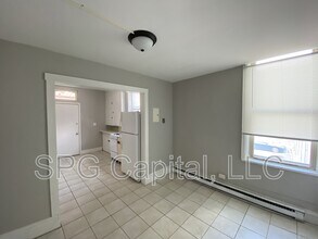 11 W King St in Shippensburg, PA - Building Photo - Building Photo