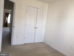 2503 Clover Field Cir in Herndon, VA - Building Photo - Building Photo